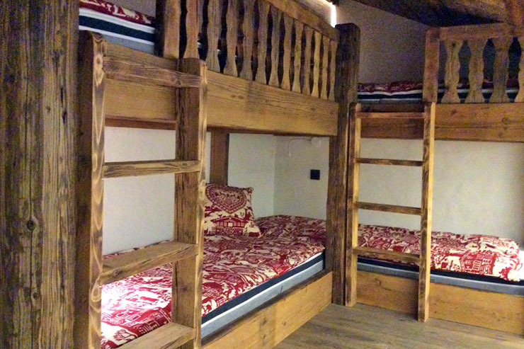 des idées originales pour décorés votre chalet avec des couleurs chatoyantes et sobre pour une décoration réussit